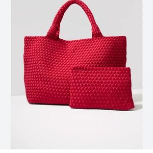 Sol & Selene Red Woven Neoprene Tote Bag Set